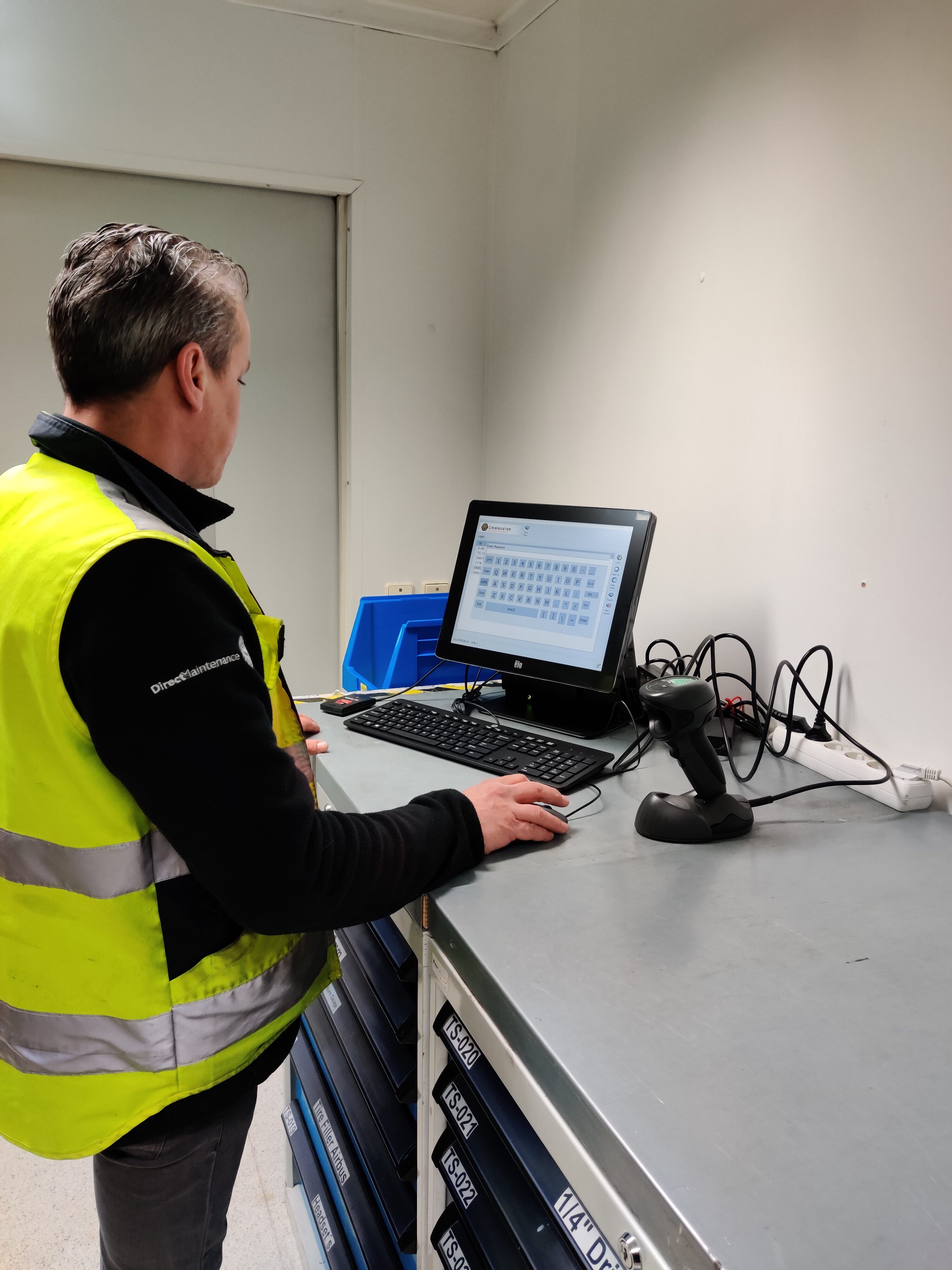Direct Maintenance set up Cribmaster tool control system in TXL station